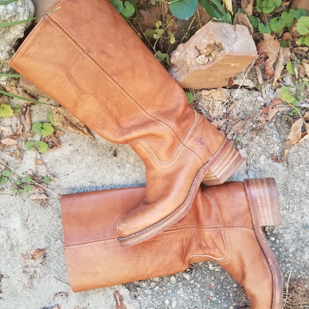 Frye Campus 14L